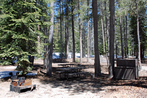 Kinnikinnick Campground, Huntington Lake, Sierra National Forest, CA