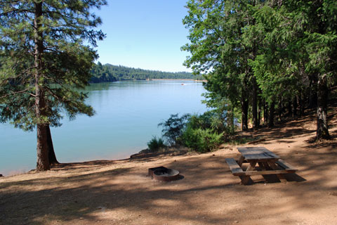 Peninsula Campground, Rollins Lake, CA